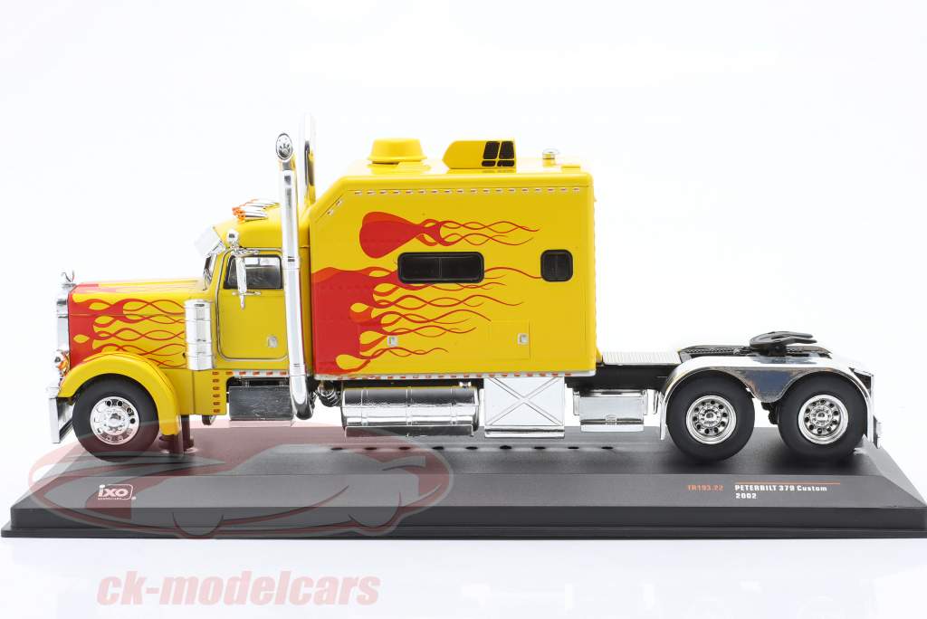 Peterbilt 379 Custom Sattelzugmaschine Baujahr 2002 gelb / Dekor 1:43 Ixo