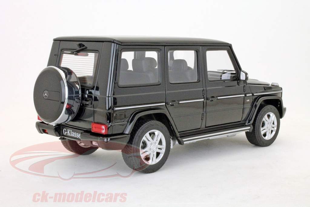 梅赛德斯 - 奔驰G500 2012年黑色/黑色1:18 AUTOA​​RT