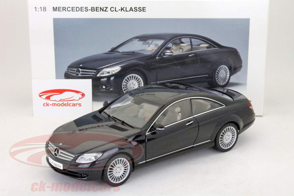 メルセデス·ベンツCLクラスのモデル2006ブラック1時18オートアート