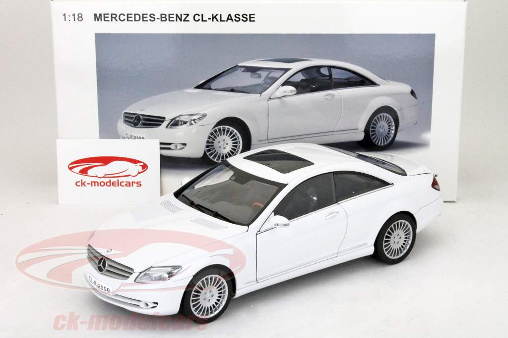 Mercedes-Benz CL-Class Coupe modelo 2006 blanco 1:18 AutoArt