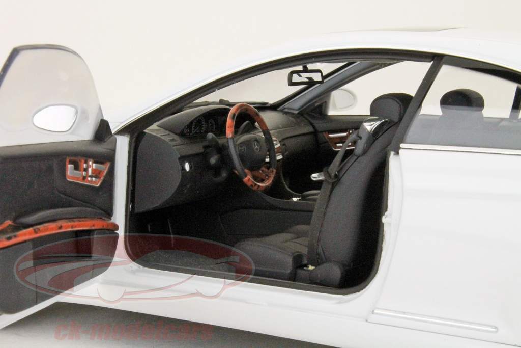 Mercedes-Benz CL-Class Coupe model 2006 white 1:18 Autoart