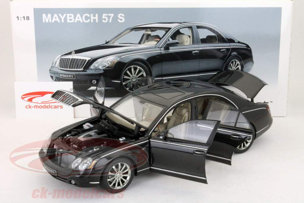 【最終価格・ディーラー特注・ケース付】1/18 Autoart マイバッハ 57 AUTOart 1:18 製造2005 分のマイバッハ57 S年 76156 モデル 車