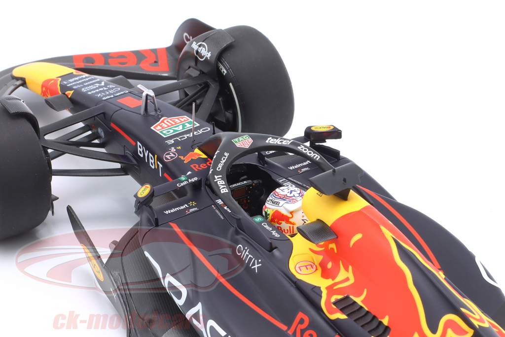 Max Verstappen Red Bull RB18 #1 vincitore U.S.A. GP formula 1 Campione del mondo 2022 1:18 Minichamps