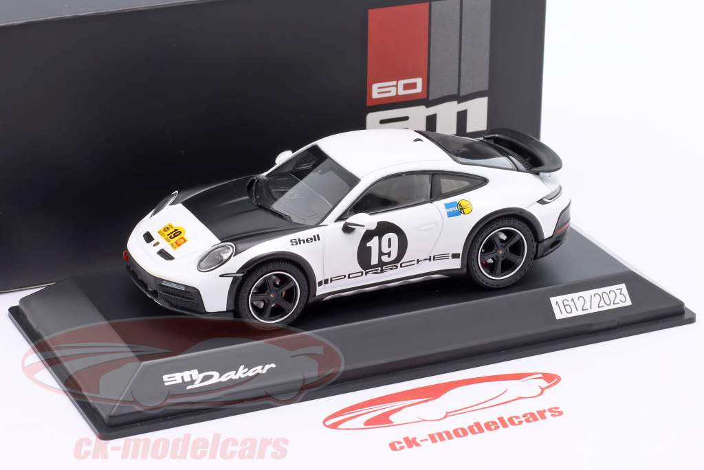 Porsche 911 (992) Dakar #19 Año de construcción 2023 blanco / negro 1:43 Spark