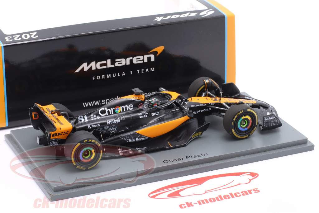 スパーク1/18 McLaren MCL60 2023 OscarPiastri s-l400.jpg