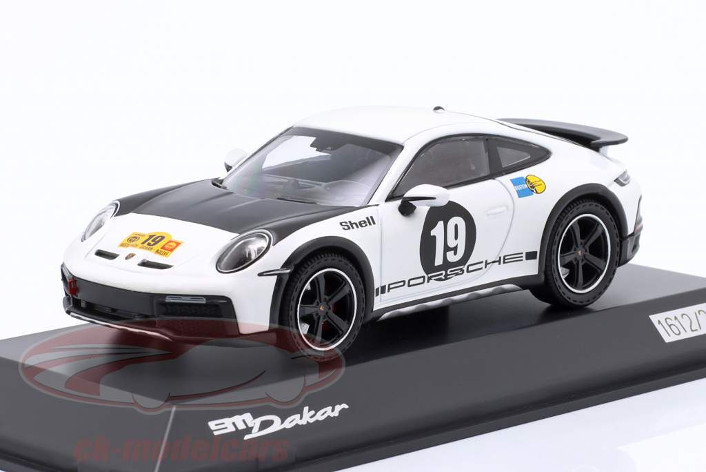 Porsche 911 (992) Dakar #19 Année de construction 2023 blanc / noir 1:43 Spark