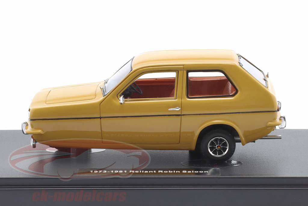 Reliant Robin Saloon 3-Wheel 建設年 1973-1981 黄色 1:43 Matrix