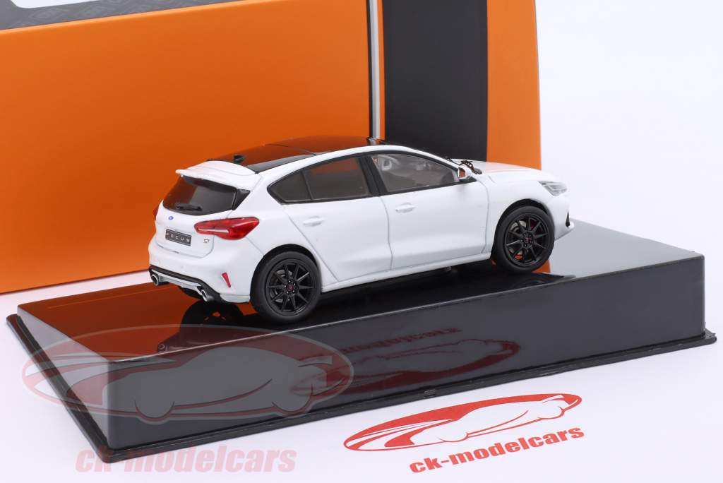 Ford Focus ST 建造年份 2022 白色的 1:43 Ixo