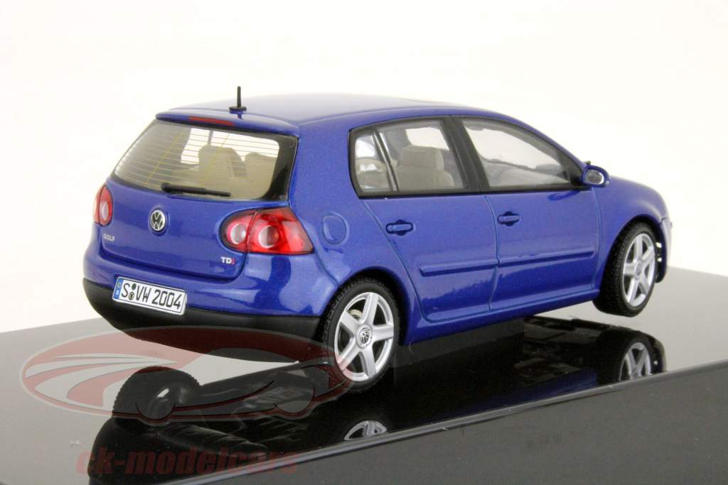 大众大众高尔夫V模型2005蓝色金属1:43 AUTOA​​RT