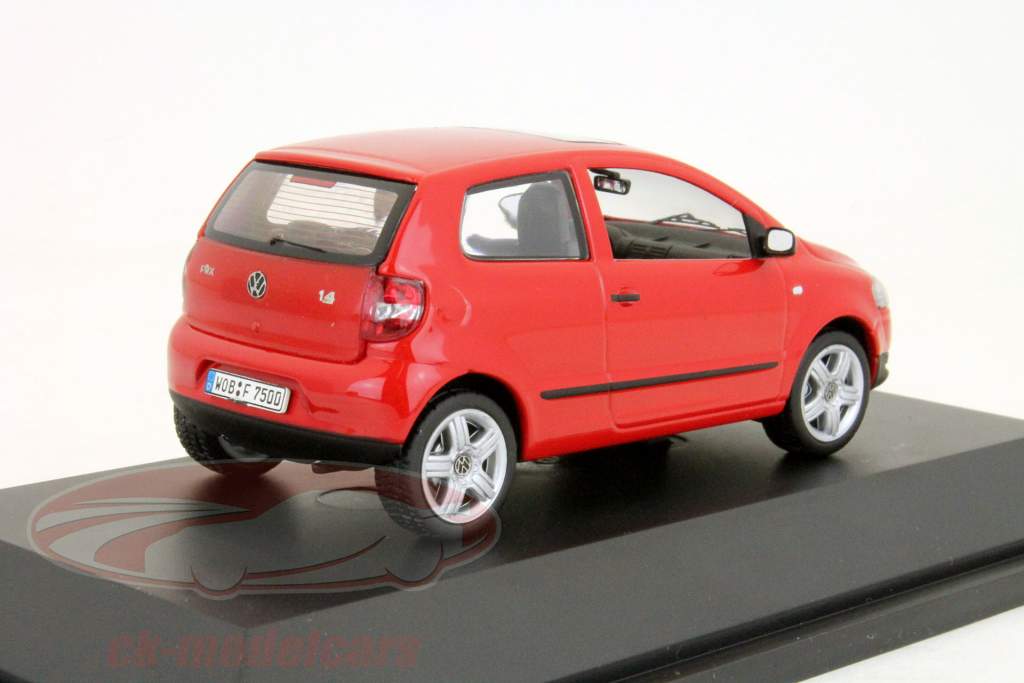 大众汽车大众FOX建于2005年的红1:43旭格