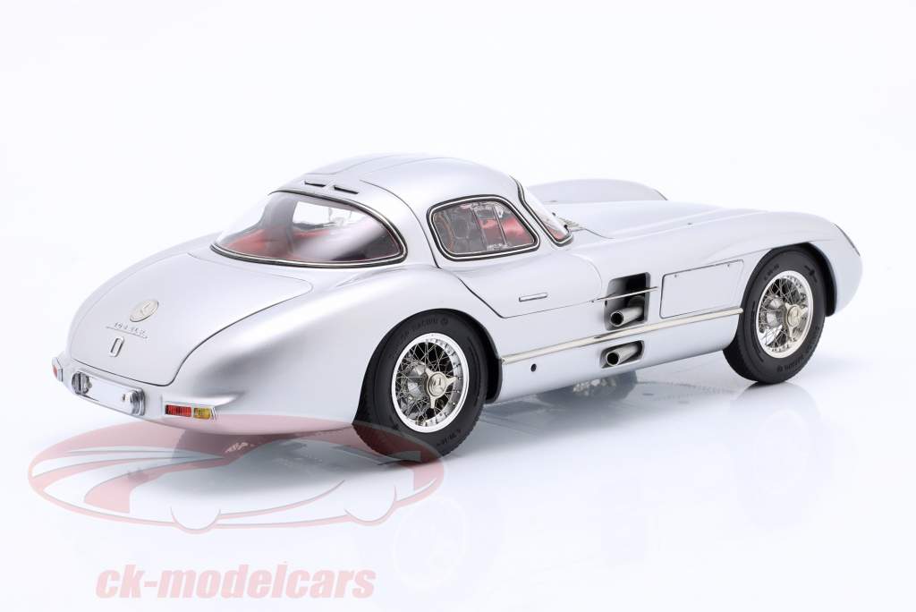 Book luxury edition with CMC model 1:18 - The Uhlenhaut Coupé