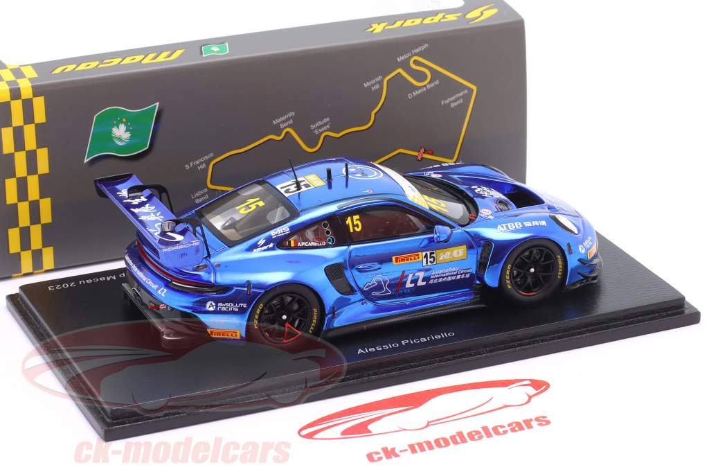 Limit#005/ Porsche 911 (992) GT3 R #15 FIA GT World Cup Macau 2023 Picariello 1:43 Spark