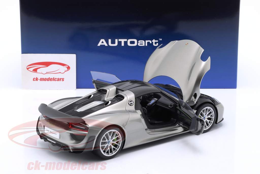 Porsche 918 Spyder Weissach Package 2013 cinza prateado metálico 1:18 AUTOart