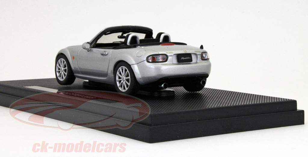 Mazda Roadstar Год 2005 серебро / серебро 1:43 модель SpecialC.
