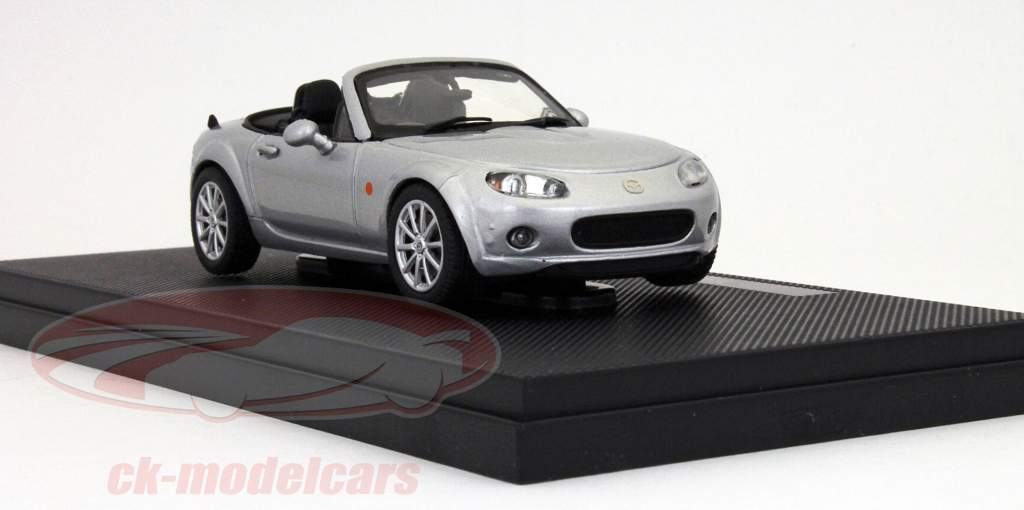 Mazda Roadstar 2005 sliver 1:43 Ebbro
