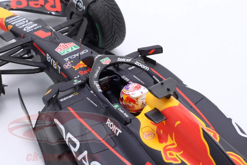 M. Verstappen Red Bull RB19 #1 winnaar Nederlands GP formule 1 Wereldkampioen 2023 1:18 Spark