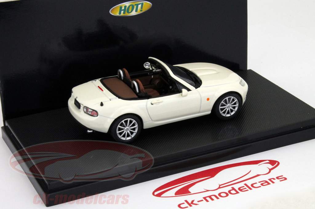 马自达ROADSTAR 2005年白/白1:43 EBBRO