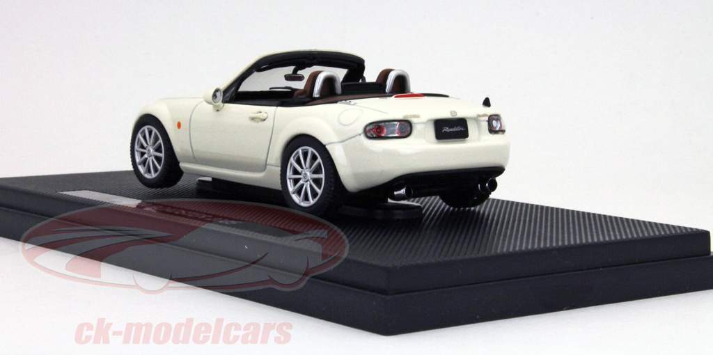 马自达ROADSTAR 2005年白/白1:43 EBBRO