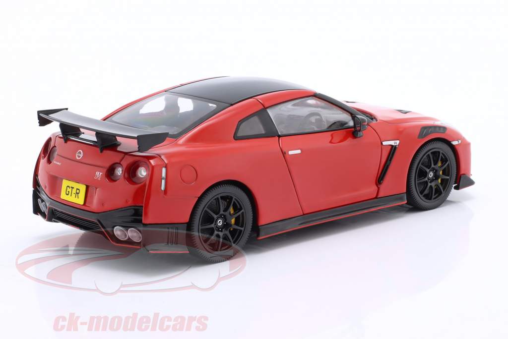 Nissan GT-R Nismo Coupe 建設年 2021 赤 1:24 WhiteBox