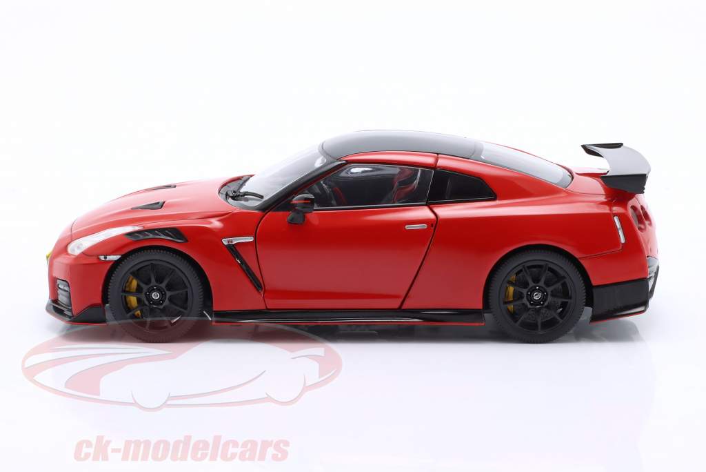 Nissan GT-R Nismo Coupe 建設年 2021 赤 1:24 WhiteBox