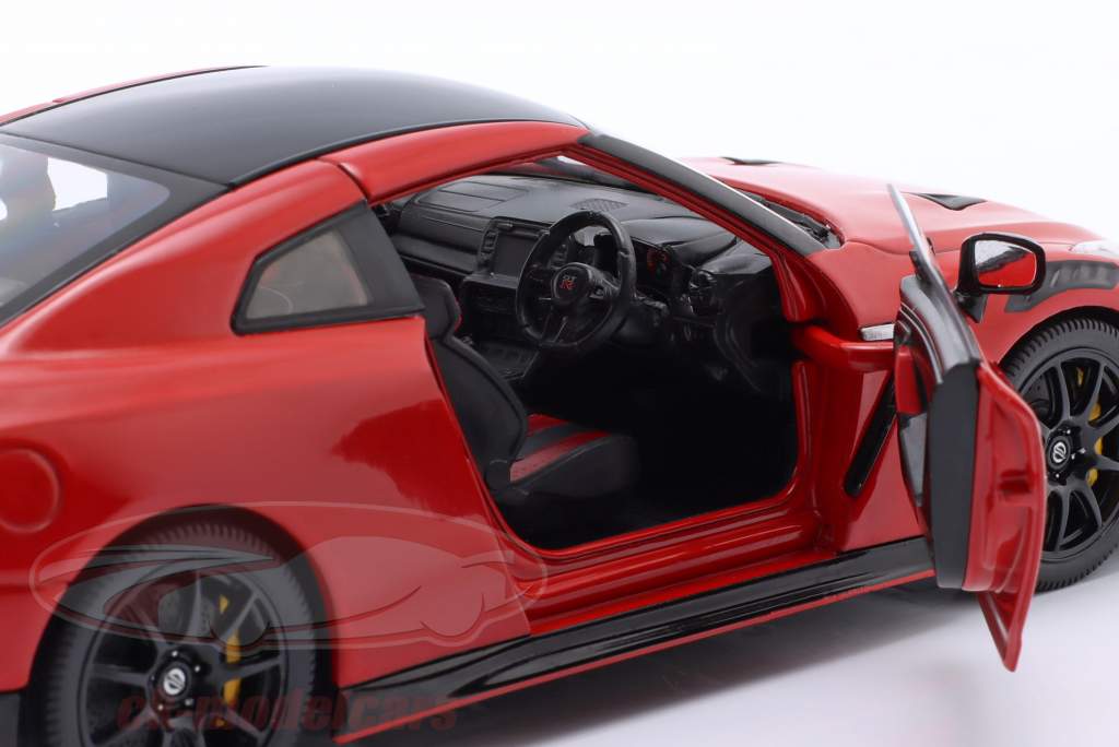 Nissan GT-R Nismo Coupe Baujahr 2021 rot 1:24 WhiteBox