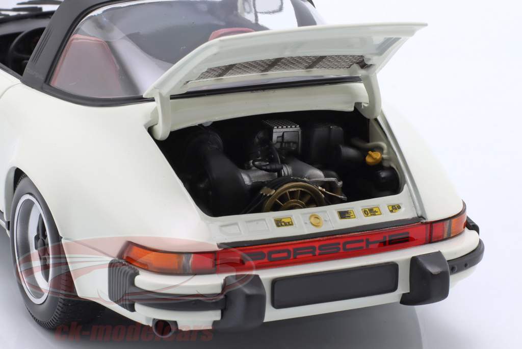 Porsche 911 Carrera 3.2 Targa Année de construction 1983 blanc 1:18 Minichamps