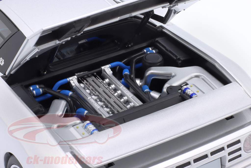 Bugatti EB110 Bouwjaar 1991 zilver 1:12 KK-Scale