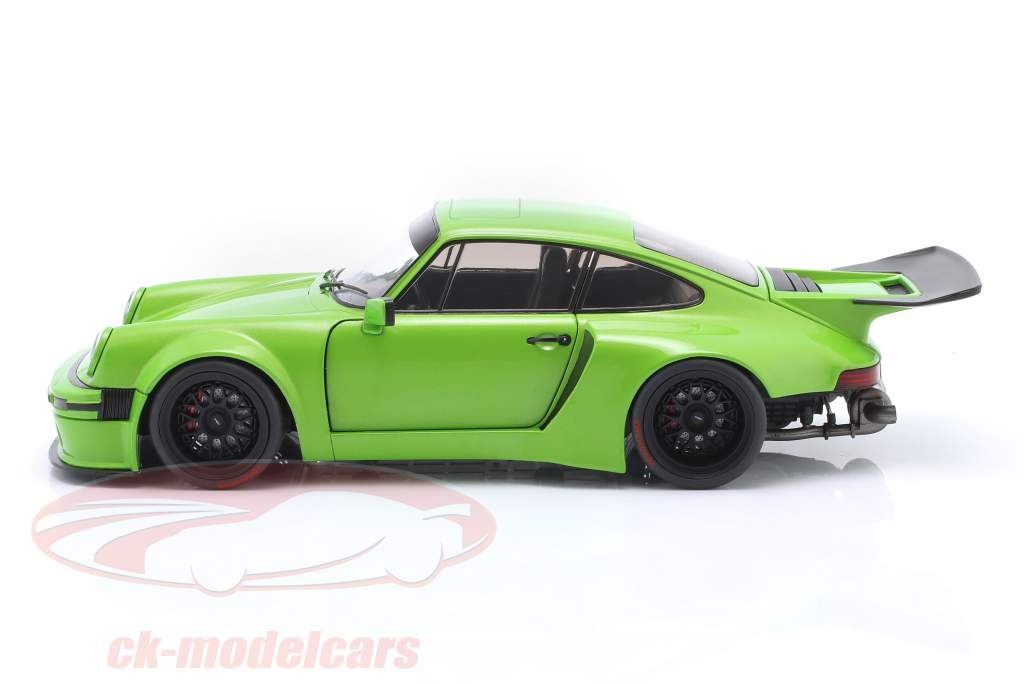 Porsche KS-R Год постройки 2022 зеленый 1:18 Solido