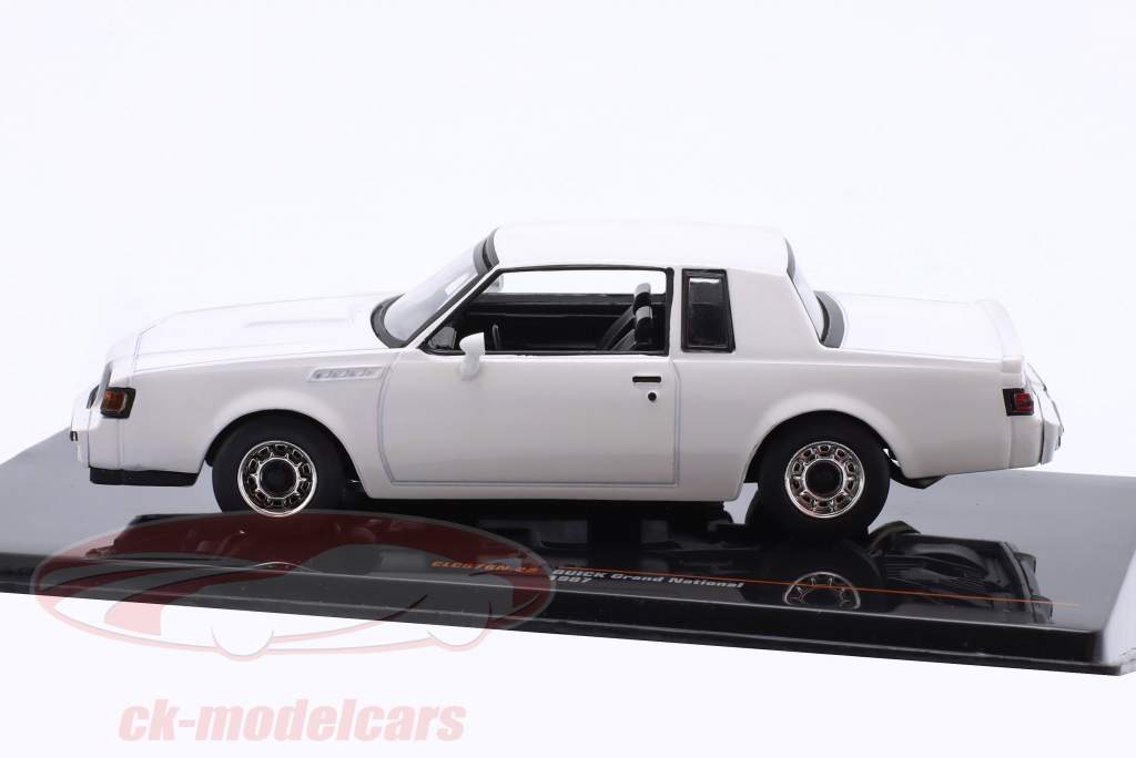 Buick Grand National Baujahr 1987 weiß 1:43 Ixo