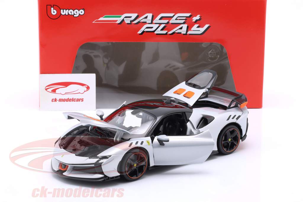 Ferrari SF90 XX Stradale 建設年 2024 白 メタリックな 1:18 Bburago