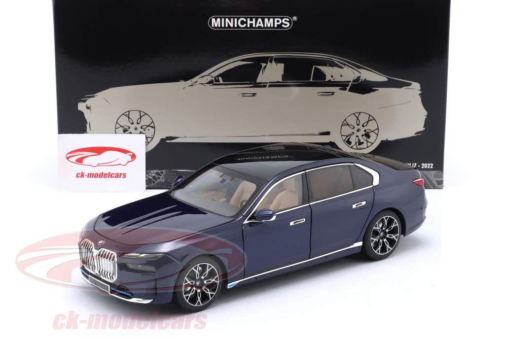 BMW i7 (G70) Año de construcción 2022 azul oscuro metálico 1:18 Minichamps