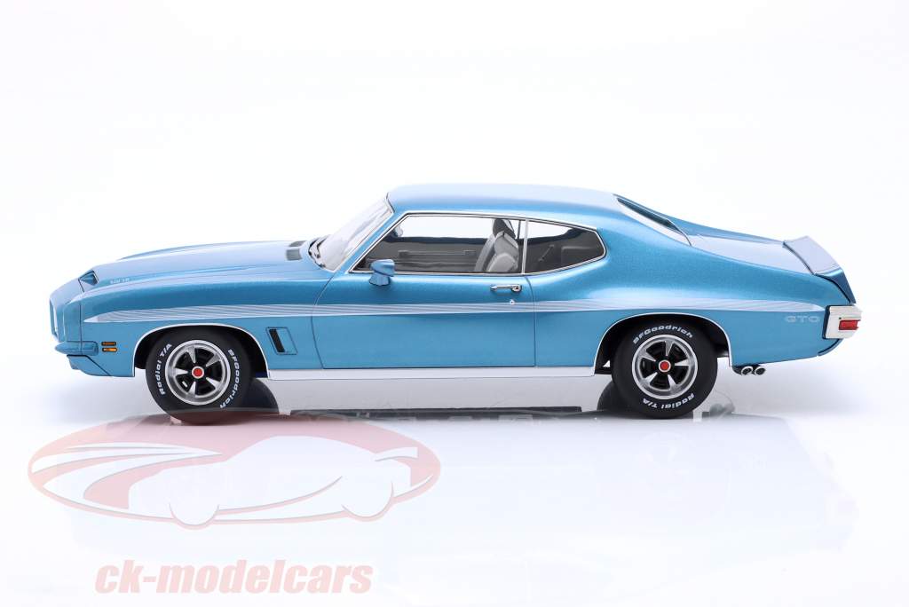 Pontiac LeMans GTO Baujahr 1972 hellblau metallic 1:18 KK-Scale