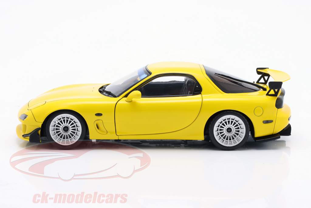 Mazda RX-7 Type RS (FD35) année de construction 1994 jaune 1:18 Solido