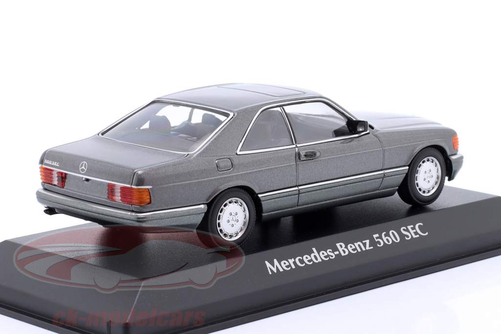 Mercedes-Benz 560 SEC (C126) Baujahr 1980 grau metallic 1:43 Minichamps