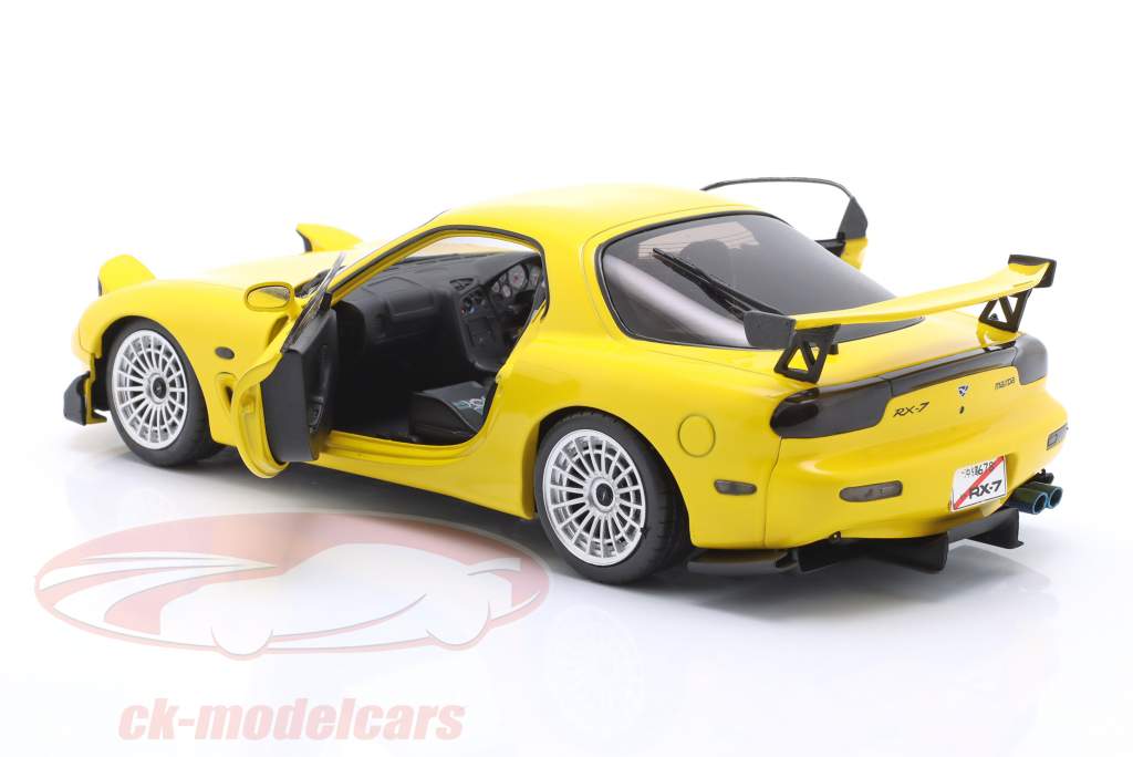 Mazda RX-7 Type RS (FD35) année de construction 1994 jaune 1:18 Solido