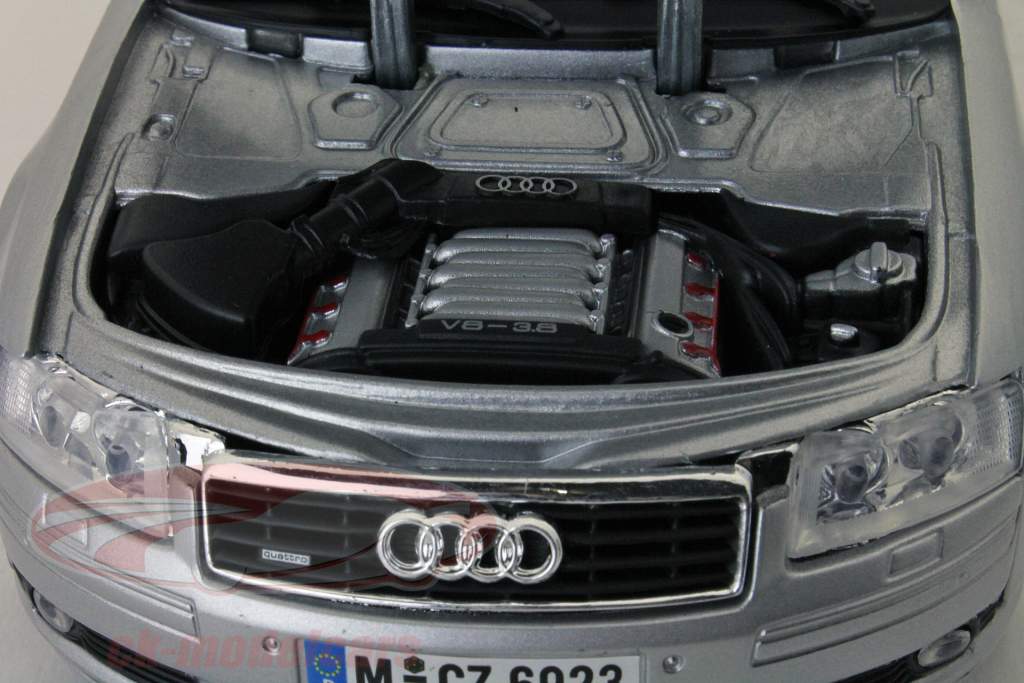 Audi A8 silver 1:18 MotorMax