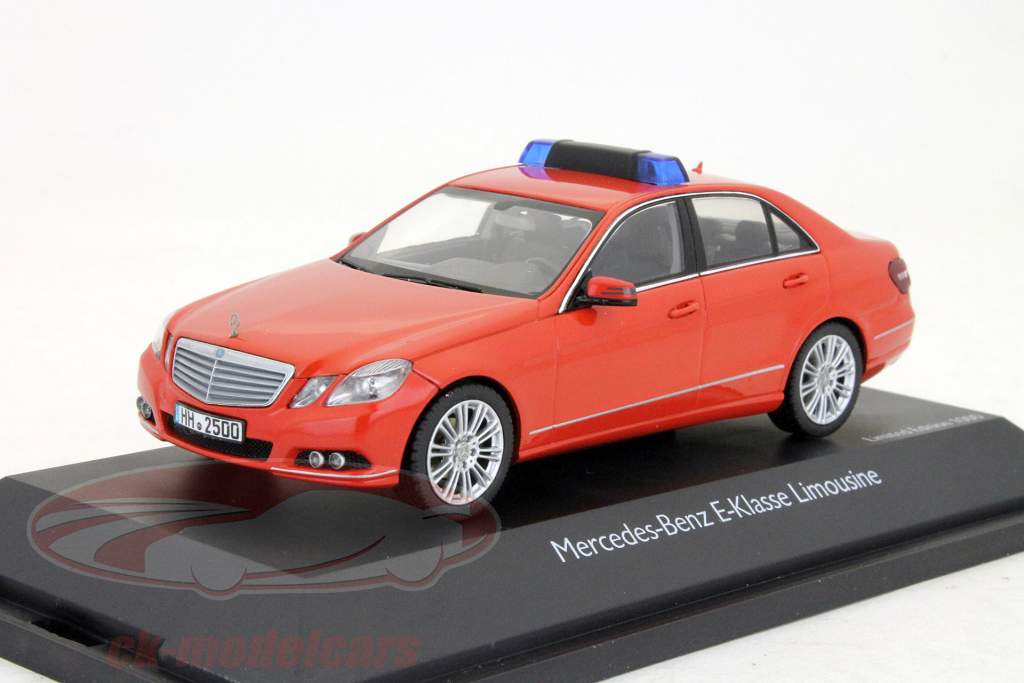 Mercedes-Benz E-Class Amburgo Fuoco Schuco 1:43