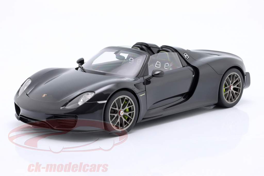 Porsche 918 Spyder Weissach Package 2013 black metallic 1:12 AUTOart