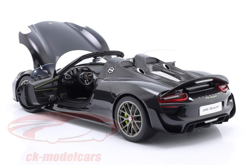 Porsche 918 Spyder Weissach Package 2013 black metallic 1:12 AUTOart