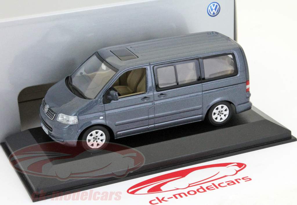 VW Multivan T5 cinza metálico 1:43 Minichamps