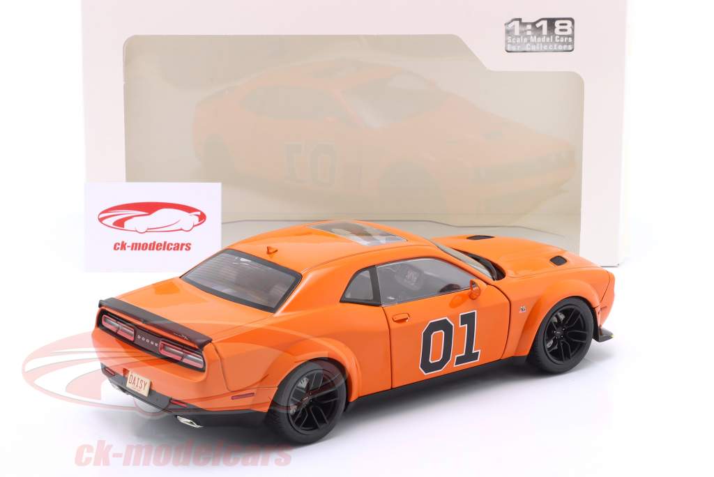 Solido 1:18 Dodge Challenger R/T Scat Pack Widebody #01