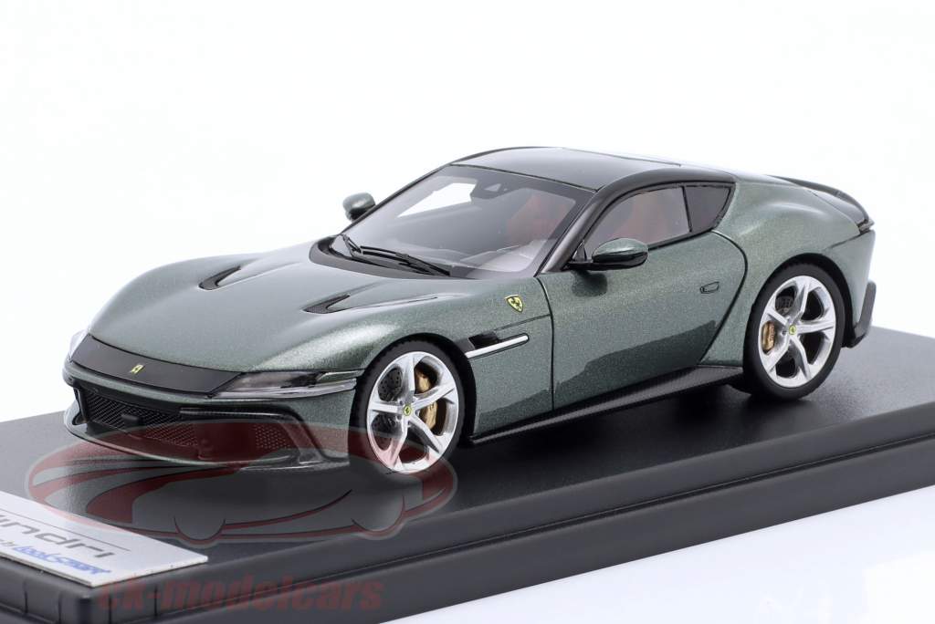 Ferrari 12 Cilindri ano de construção 2024 Toscana verde 1:43 LookSmart