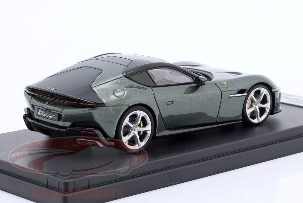 Ferrari 12 Cilindri ano de construção 2024 Toscana verde 1:43 LookSmart