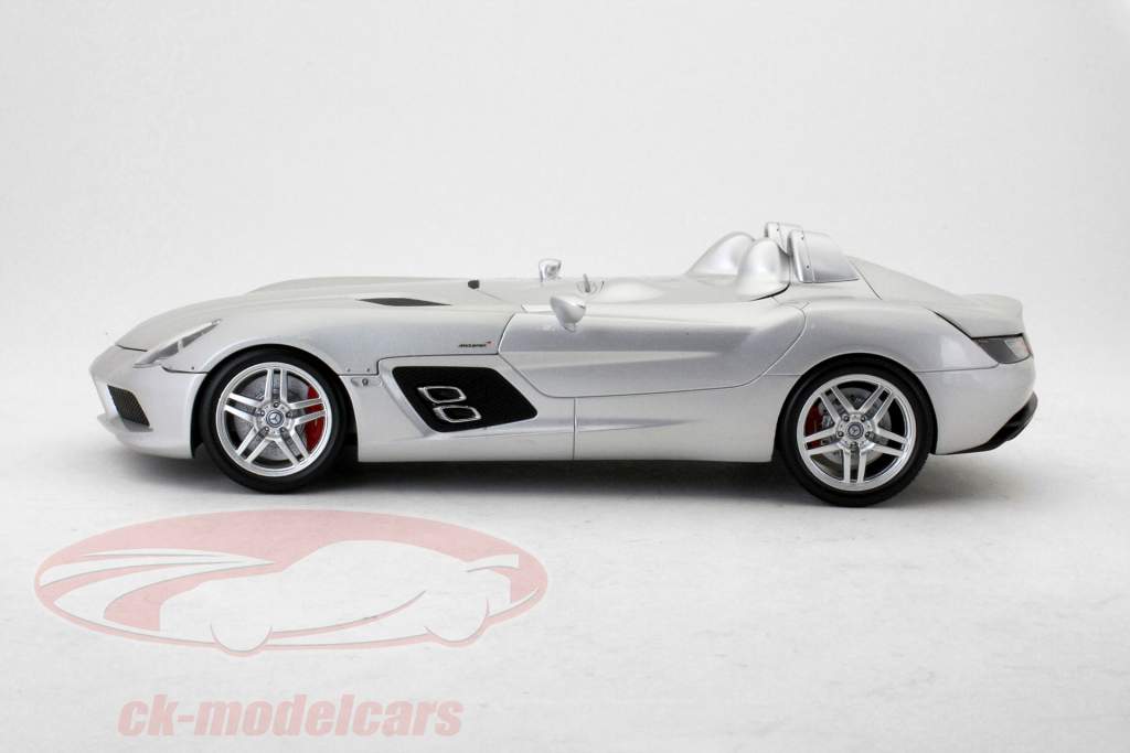 Minichamps 1:18 メルセデス·ベンツSLRマクラーレン銀メタリック