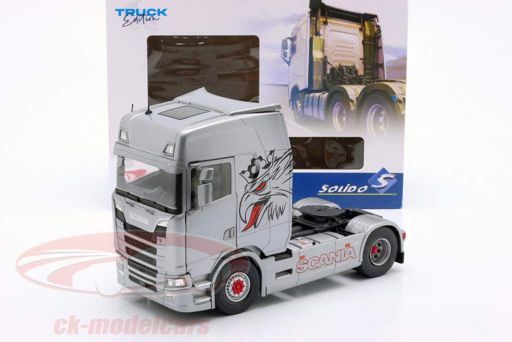 Scania S580 Highline SZM 2023 personalizado prata 1:24 Solido