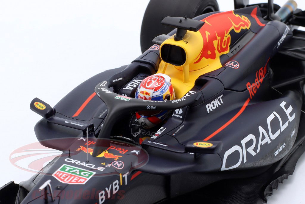 Max Verstappen Red Bull RB20 #1 winnaar Bahrein GP formule 1 wereldkampioen 2024 1:18 Minichamps
