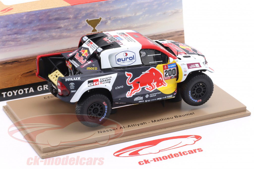 Toyota GR DKR Hilux #200 winnaar Rallye Dakar 2023 Al-Attiyah, Baumel 1:43 Spark