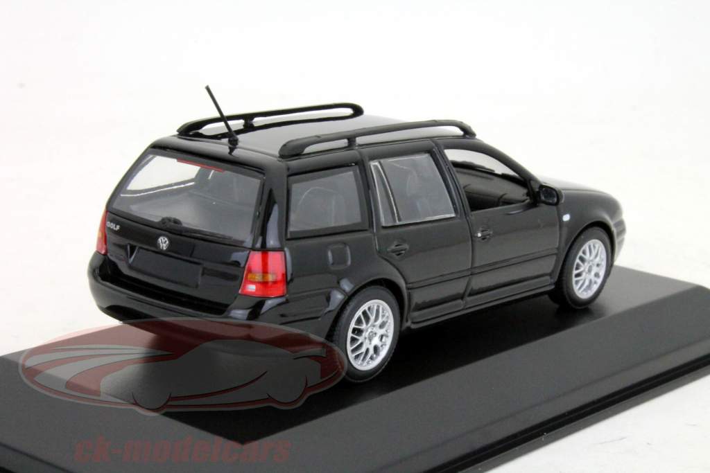 大众大众高尔夫Variant类型的黑/黑1:43 MINICHAMPS