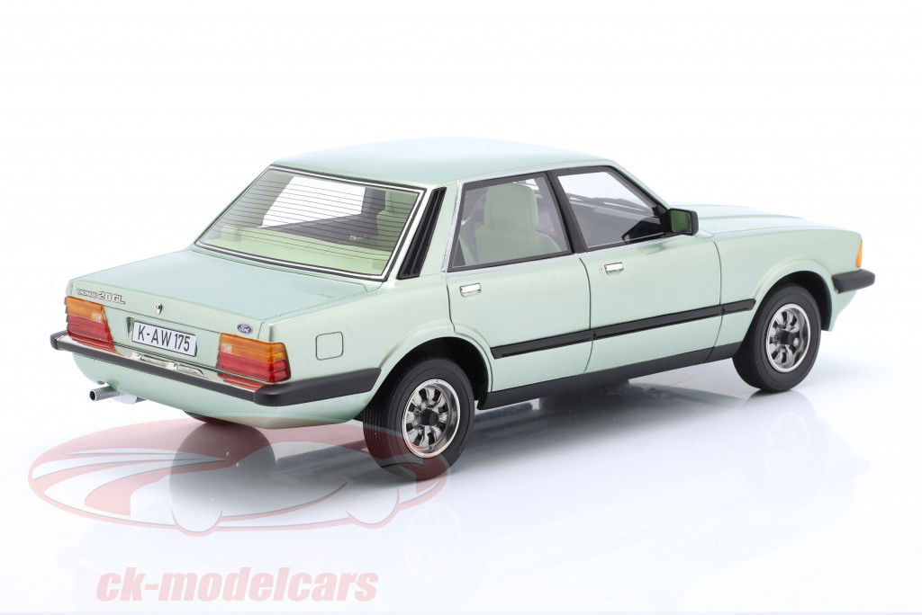 Ford Taunus 2.0 GL TC4 ano de construção 1980 verde claro metálico 1:18 Cult Scale