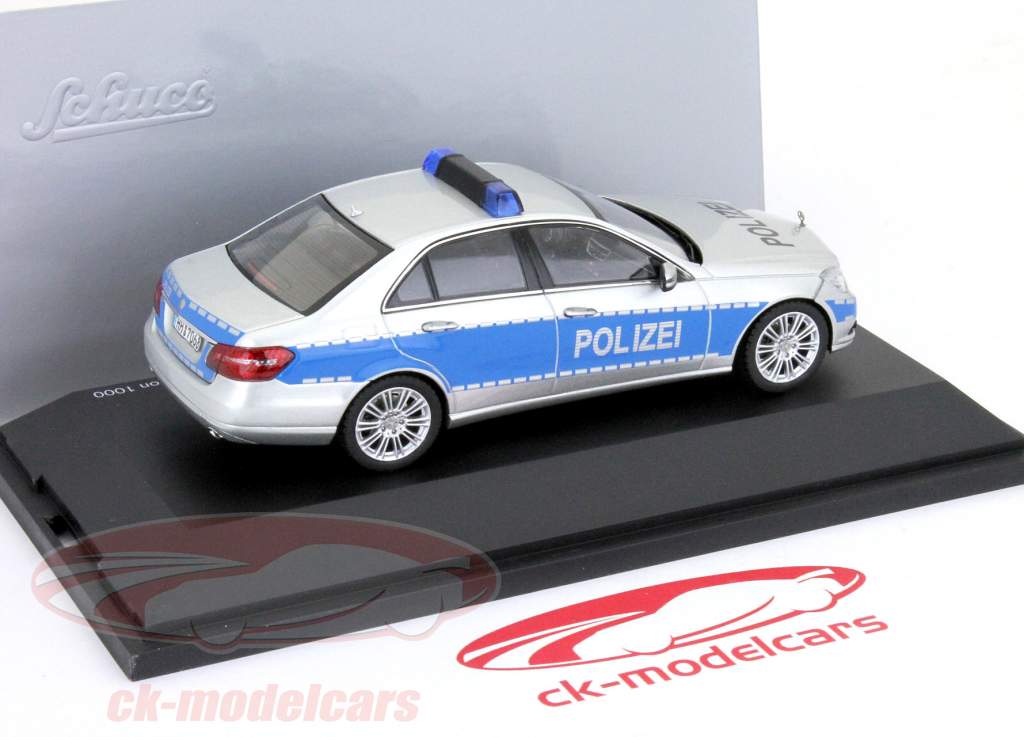 メルセデス·ベンツEクラスセダンハンブルク警察モデルSchuco午前1時43分